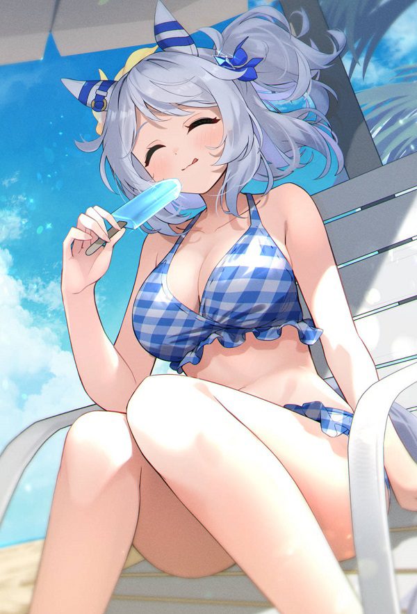 Anime girl chơi đùa dưới nước trong bộ đồ bơi gợi cảm