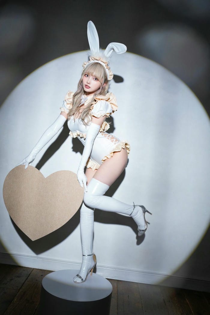 Ảnh cosplay gợi cảm cực đẹp khiến fan không thể rời mắt