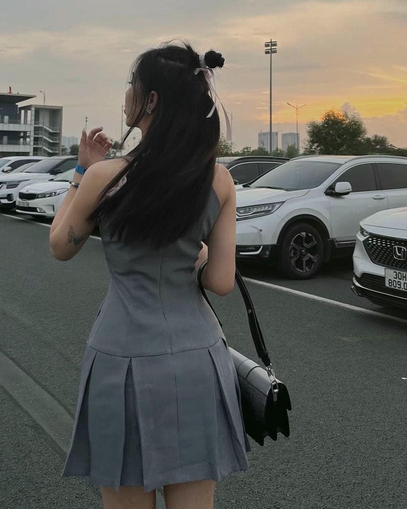 Ảnh Gái Xinh Che Mặt Khiến Dân Mạng Xao Xuyến