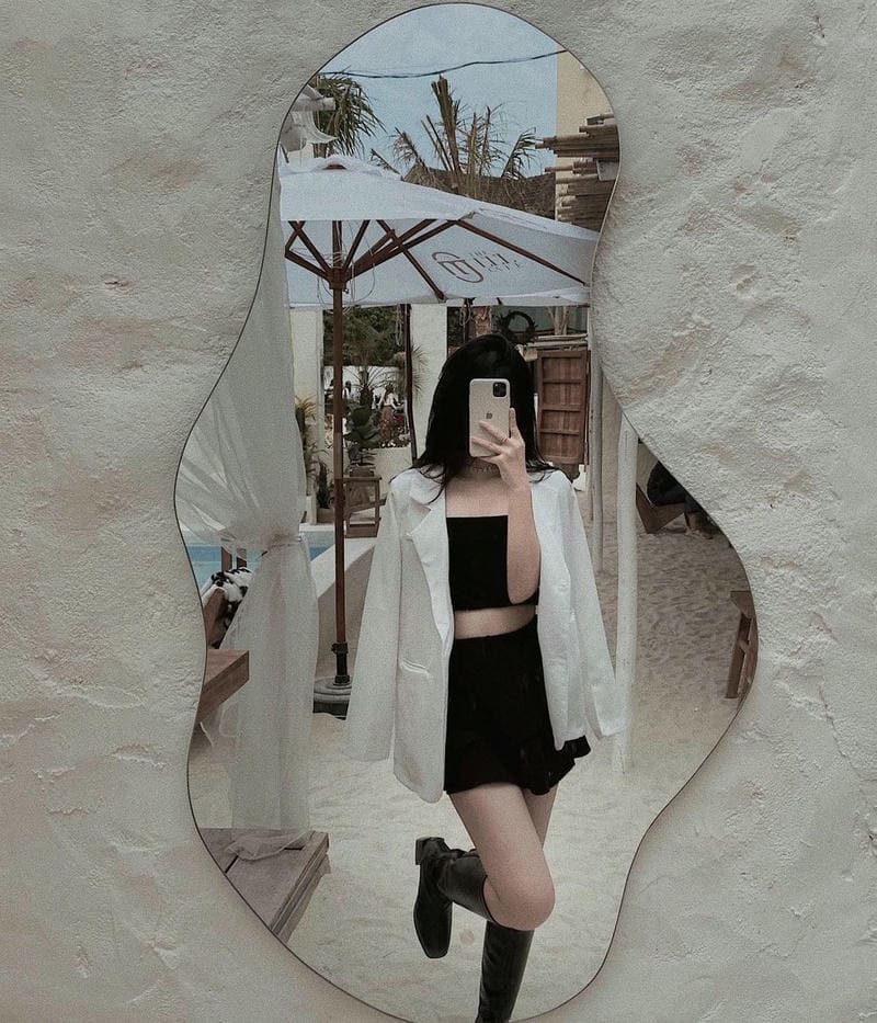 Những bức ảnh gái xinh che mặt đầy cuốn hút