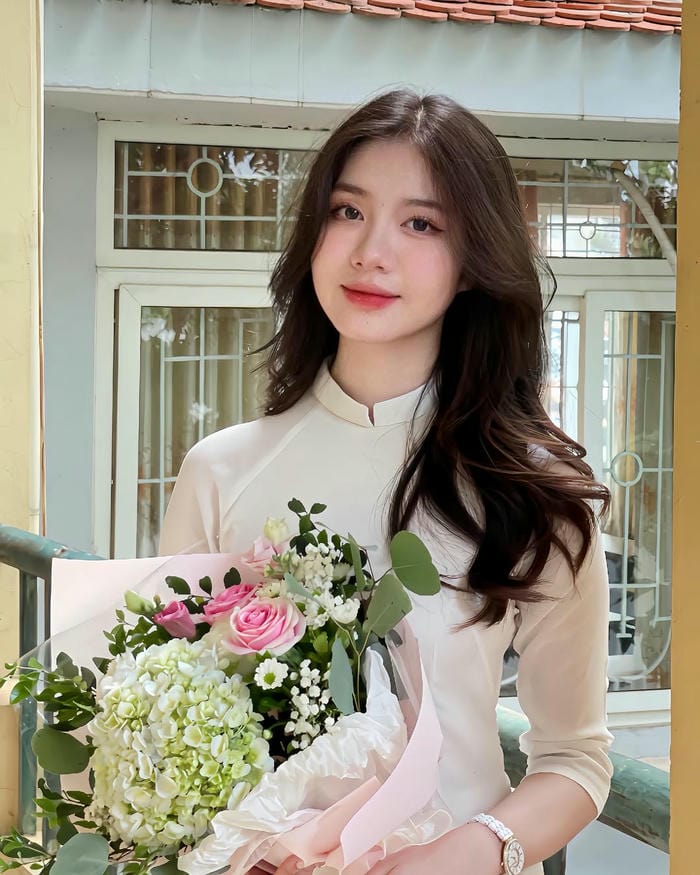 Nét đẹp Việt qua ảnh gái xinh mặc áo dài trắng tinh khôi