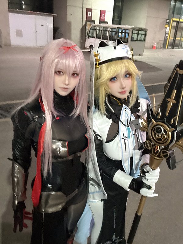 Ngắm nhìn bộ ảnh cosplay cực kỳ sexy, quyến rũ của cô nàng xinh đẹp