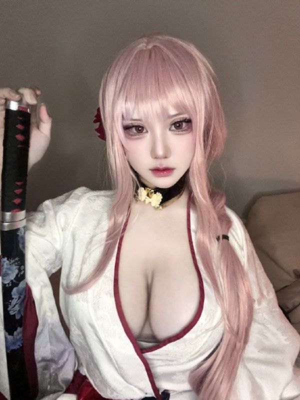 Nóng mắt cùng bộ ảnh cosplay nữ sinh Nhật với áo tắm cực hấp dẫn