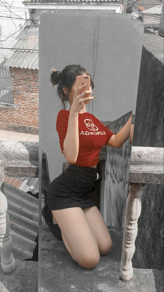 Ảnh Gái Xinh Che Mặt Bằng Điện Thoại Bí Ẩn