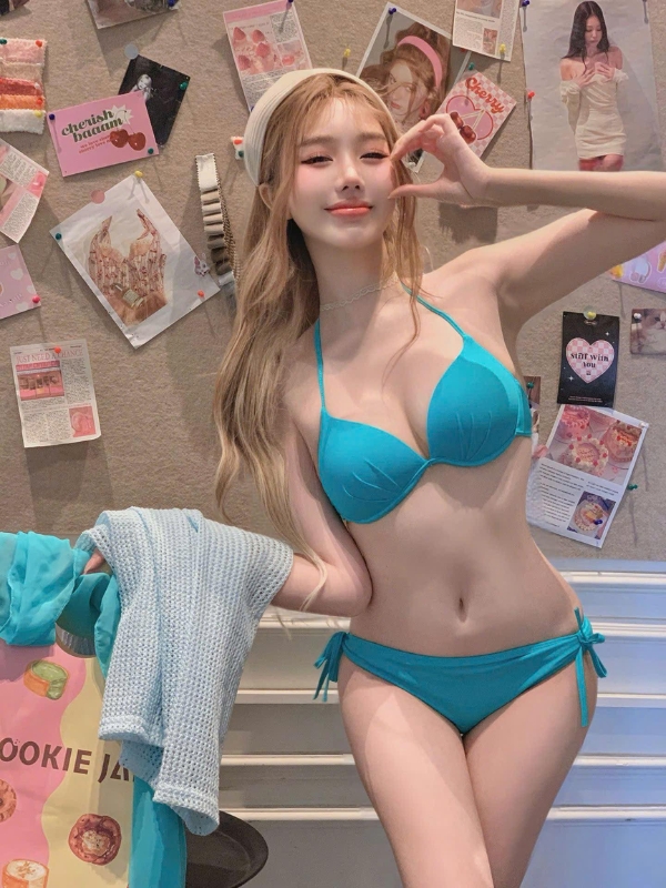 Ảnh gái đẹp mặc bikini sexy 2k dễ thương