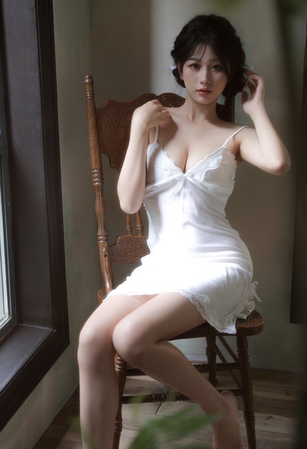 Ảnh gái xinh mặc váy lưới sexy cuốn hút