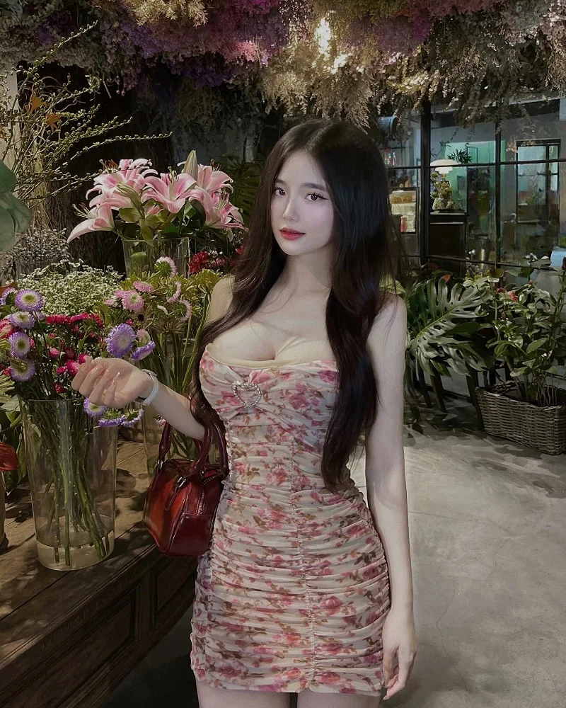 Ảnh Gái Xinh Mông To Quyến Rũ, Nóng Bỏng