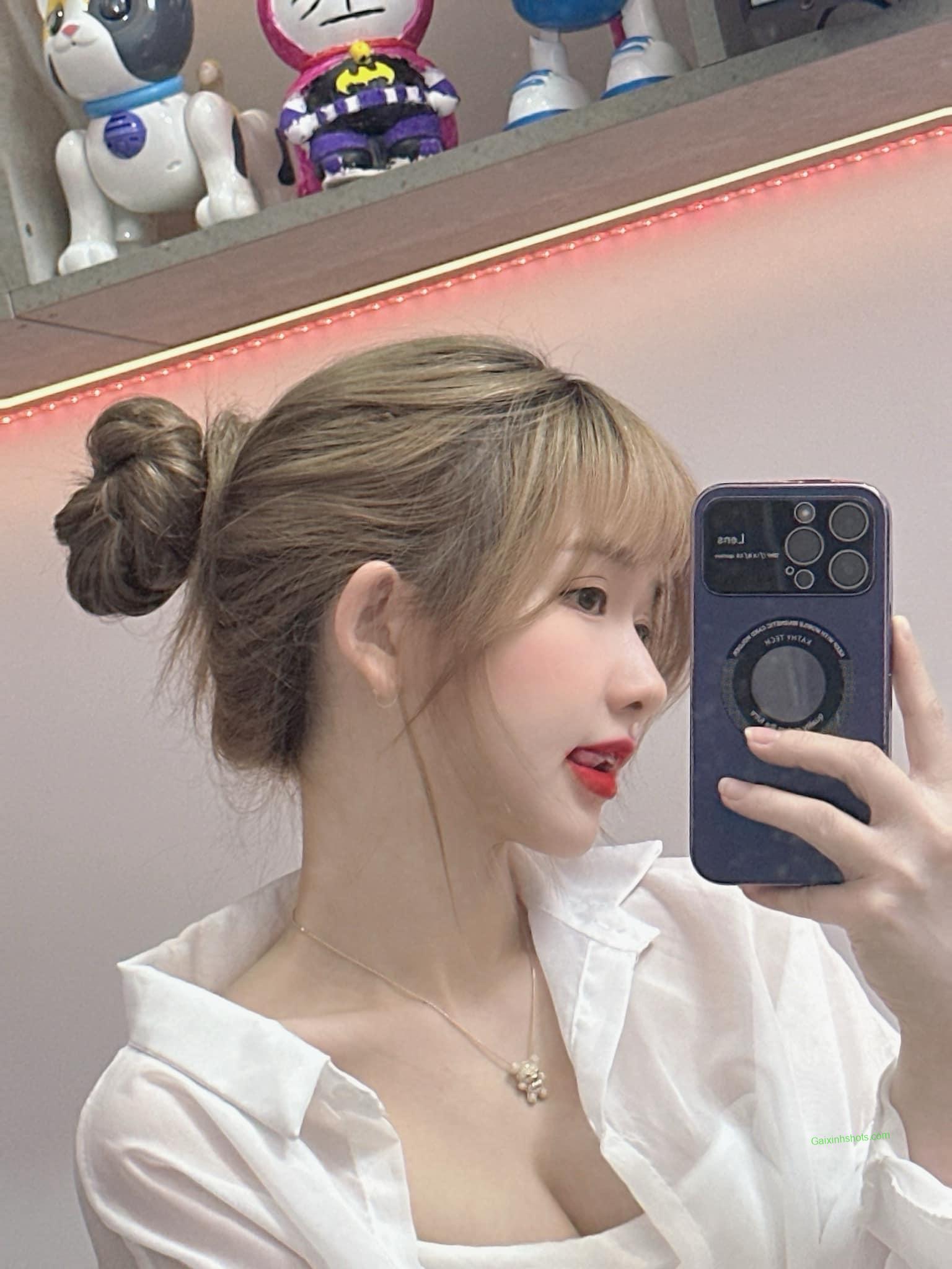 Ảnh Gái Vú To Nóng Bỏng Khiến Bạn Không Thể Rời Mắt