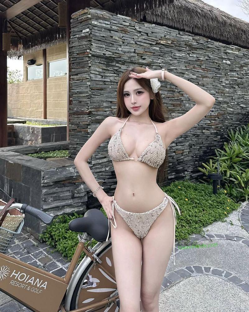 Bikini đi bơi cực cháy của gái xinh