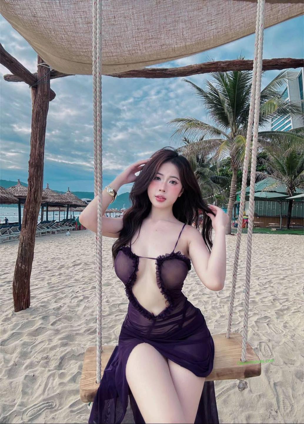 Cận cảnh những đúp hình cực sexy của hot girl bikini đen 18+