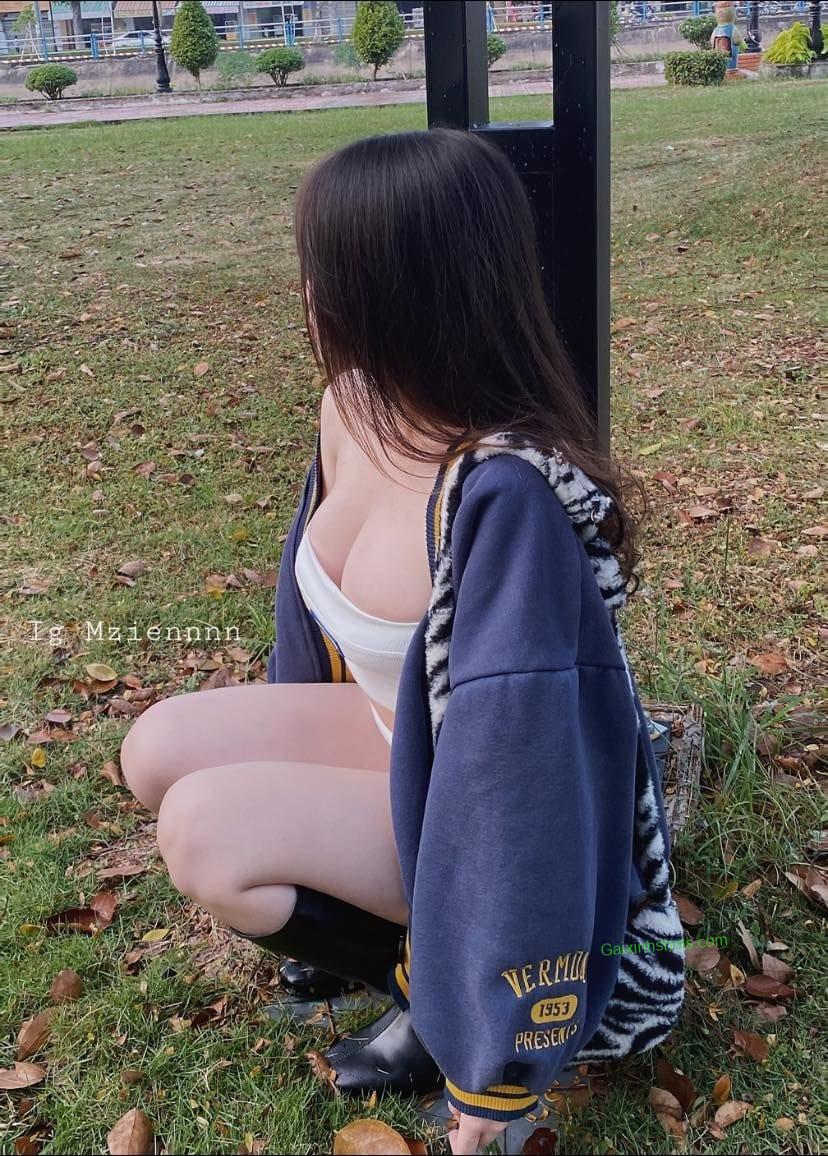 Ảnh hotgirl ngực to khiến người nhìn mê mẩn