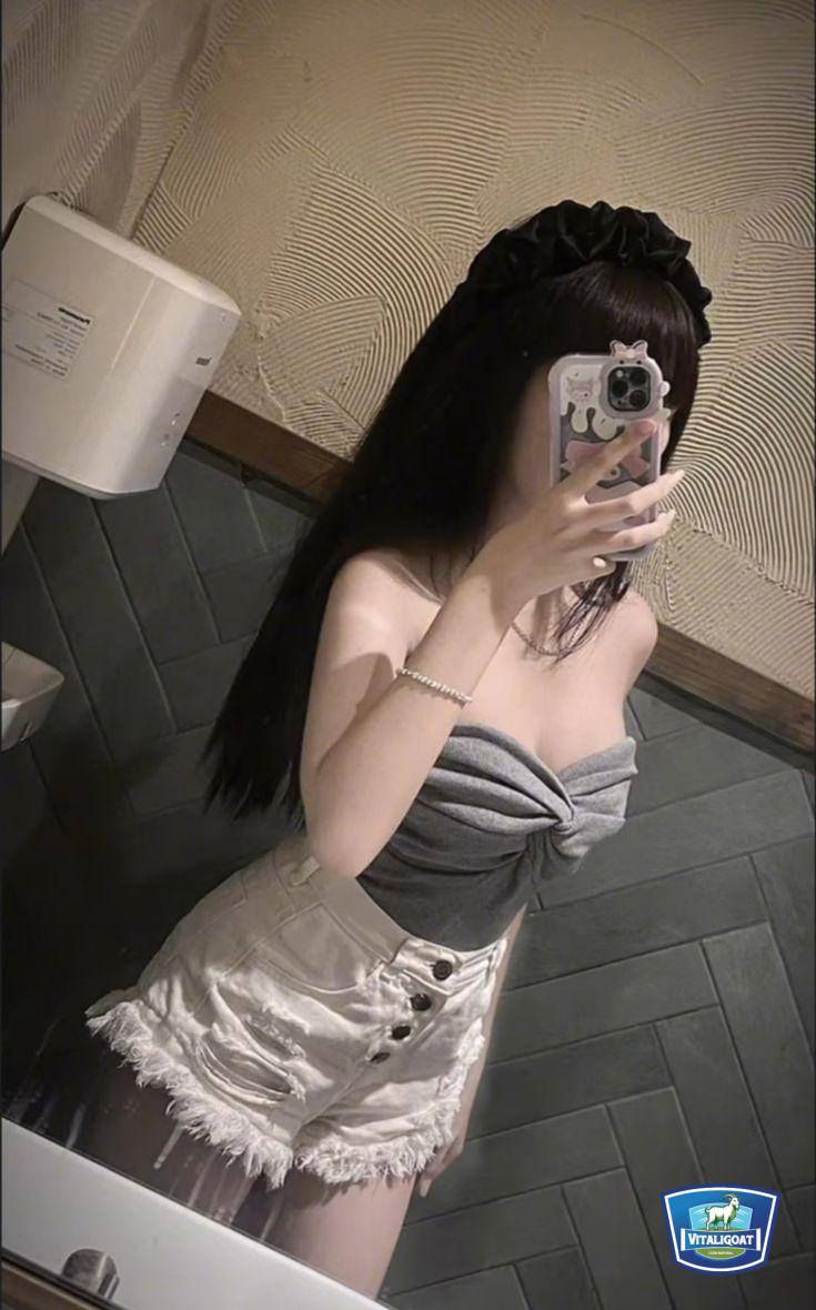 Hình ảnh gái xinh che mặt sexy quyến rũ mọi ánh nhìn