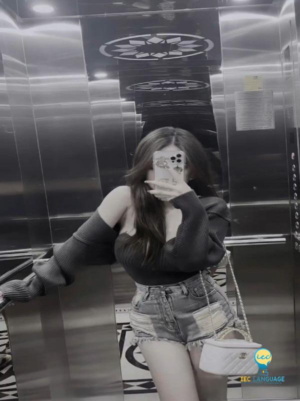 Ảnh gái xinh che mặt đáng yêu