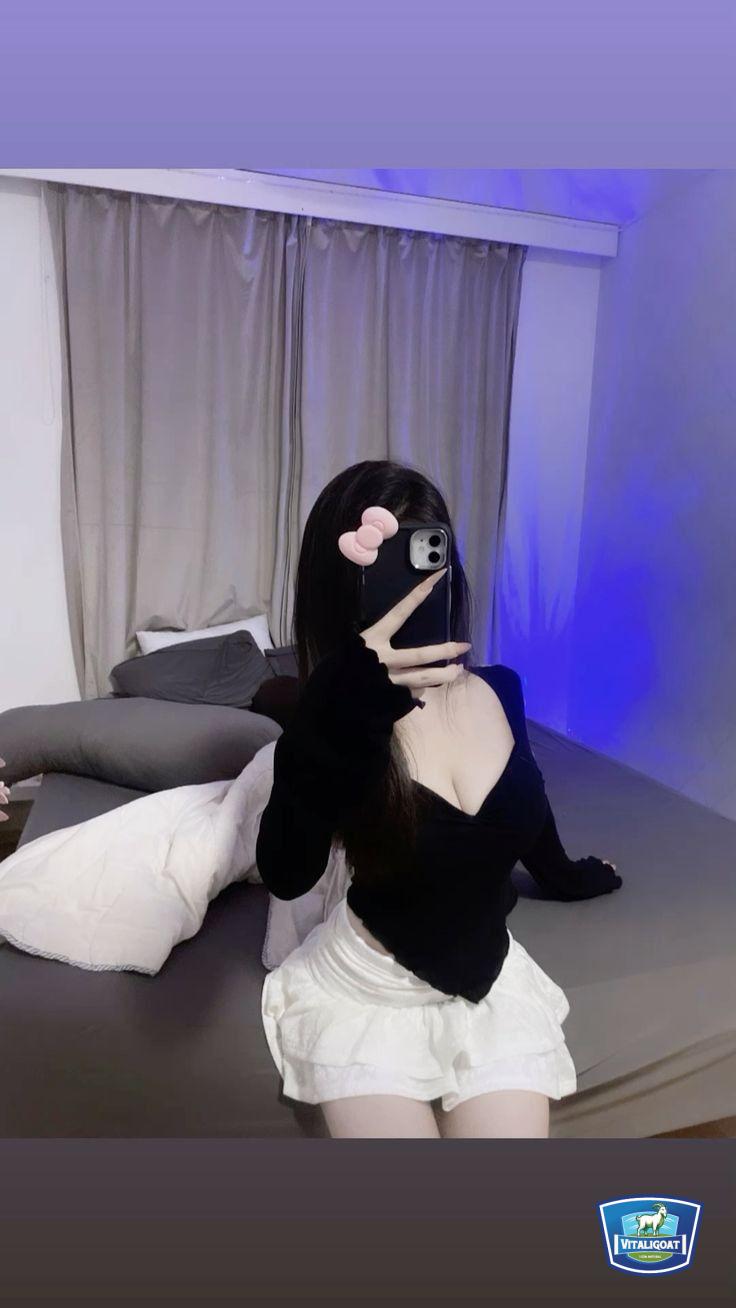 Ảnh Gái Che Mặt Cute