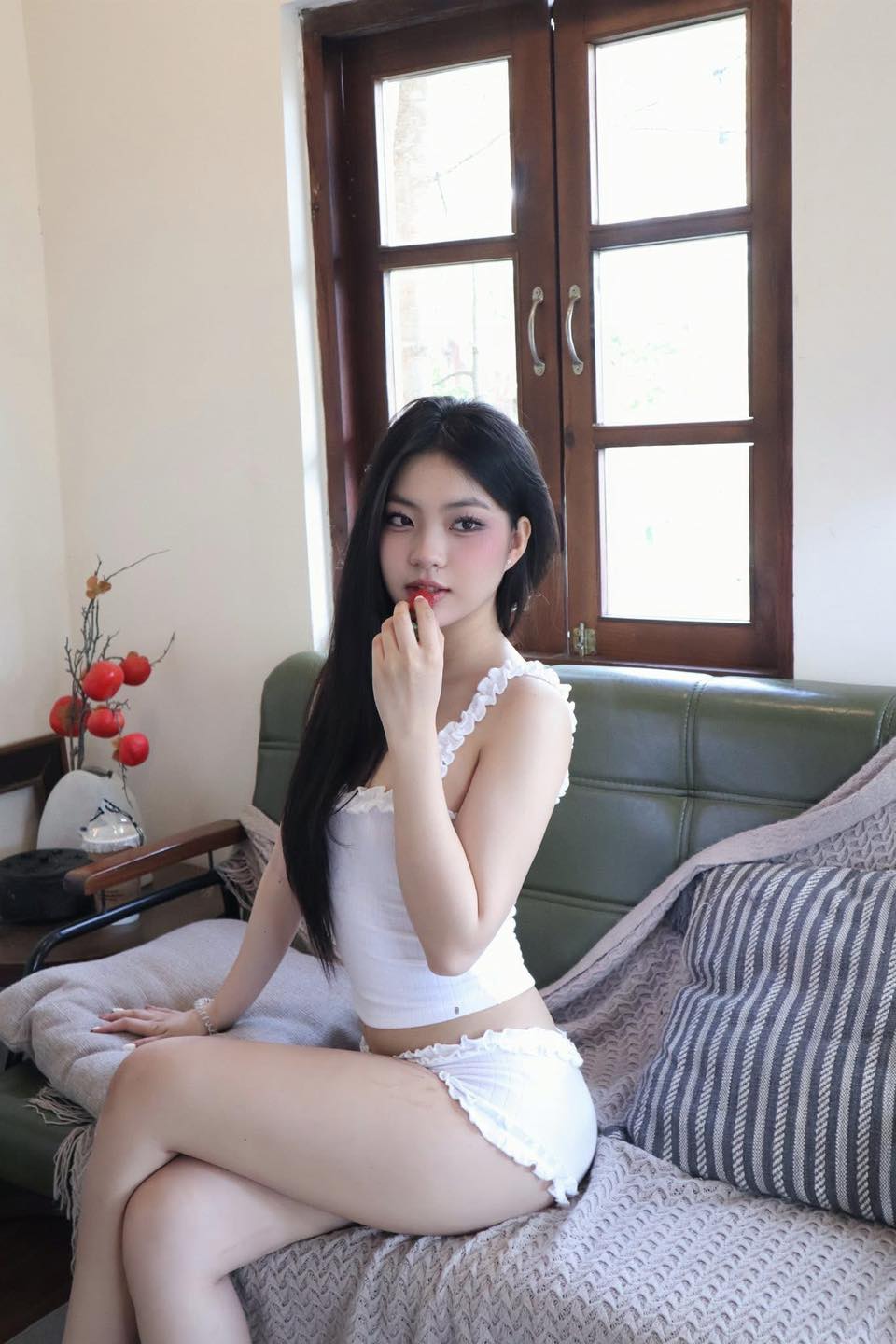 Hình cô gái thể thao để lộ nụ cười khỏe khoắn gây thiện cảm cực mạnh