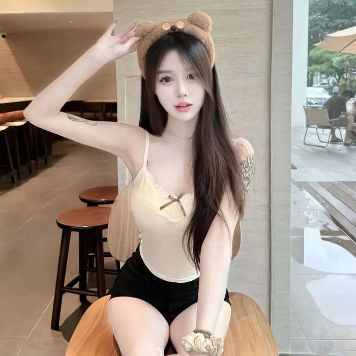 Vẻ đẹp thiên thần của những hot girl xinh, học giỏi