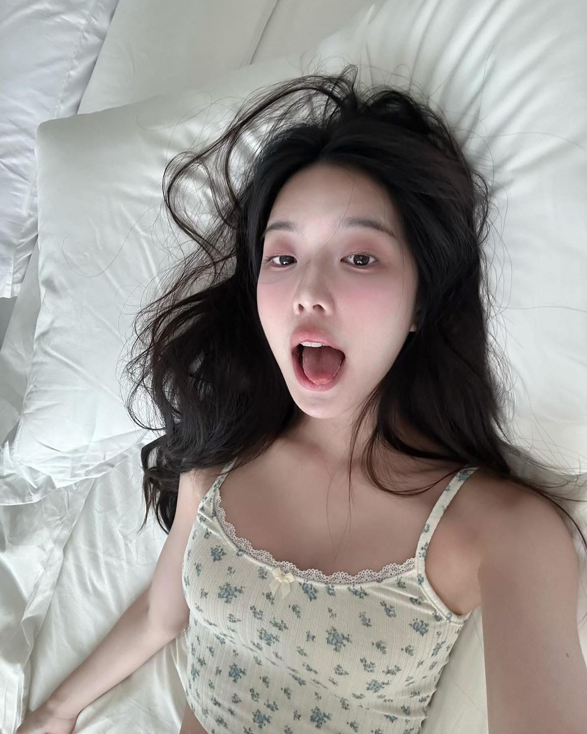 Góc thẳng khiến bao chàng trai mê mệt