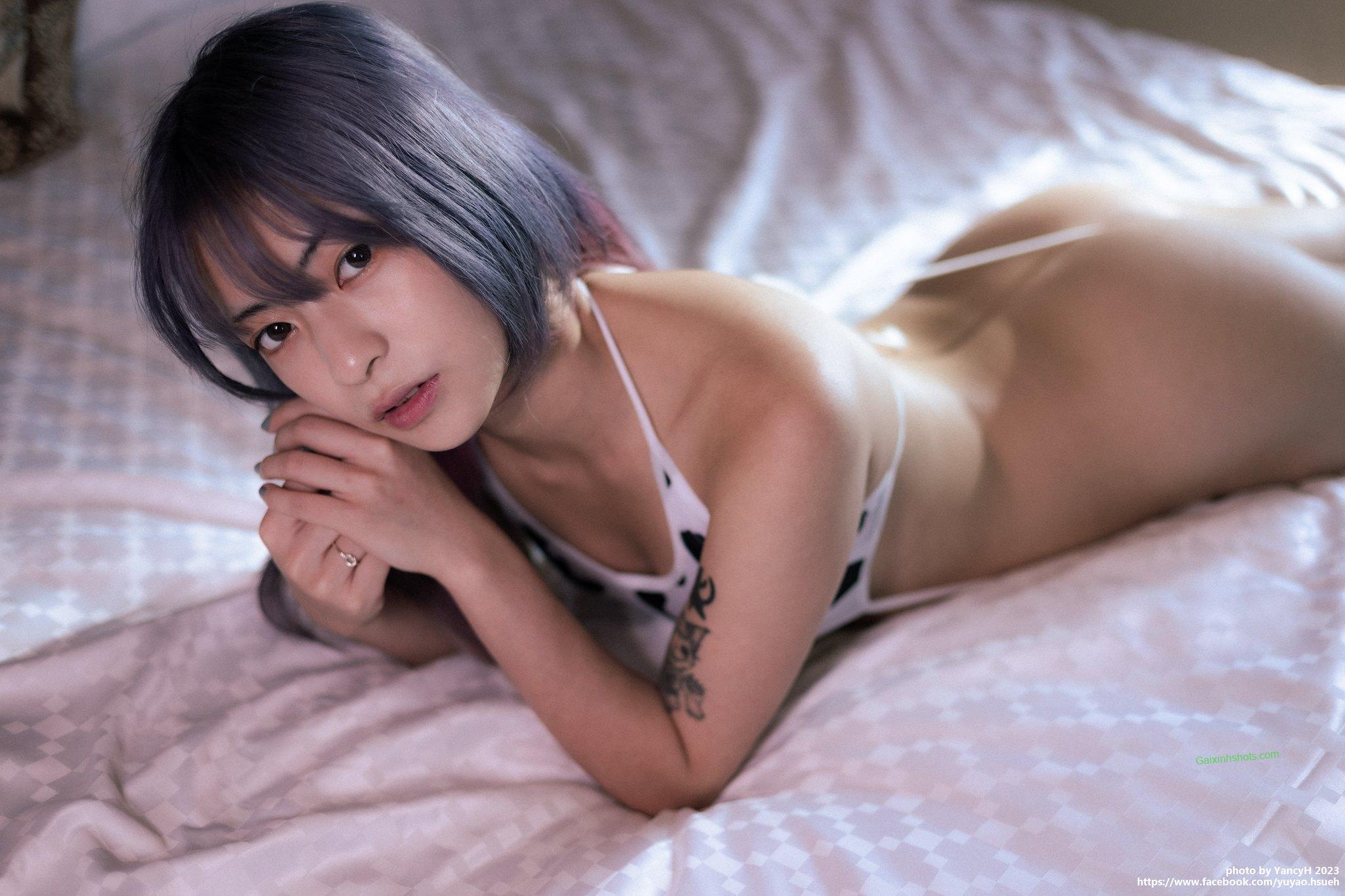 Ảnh gái xinh mông to nhìn phê pha nhất hiện tại