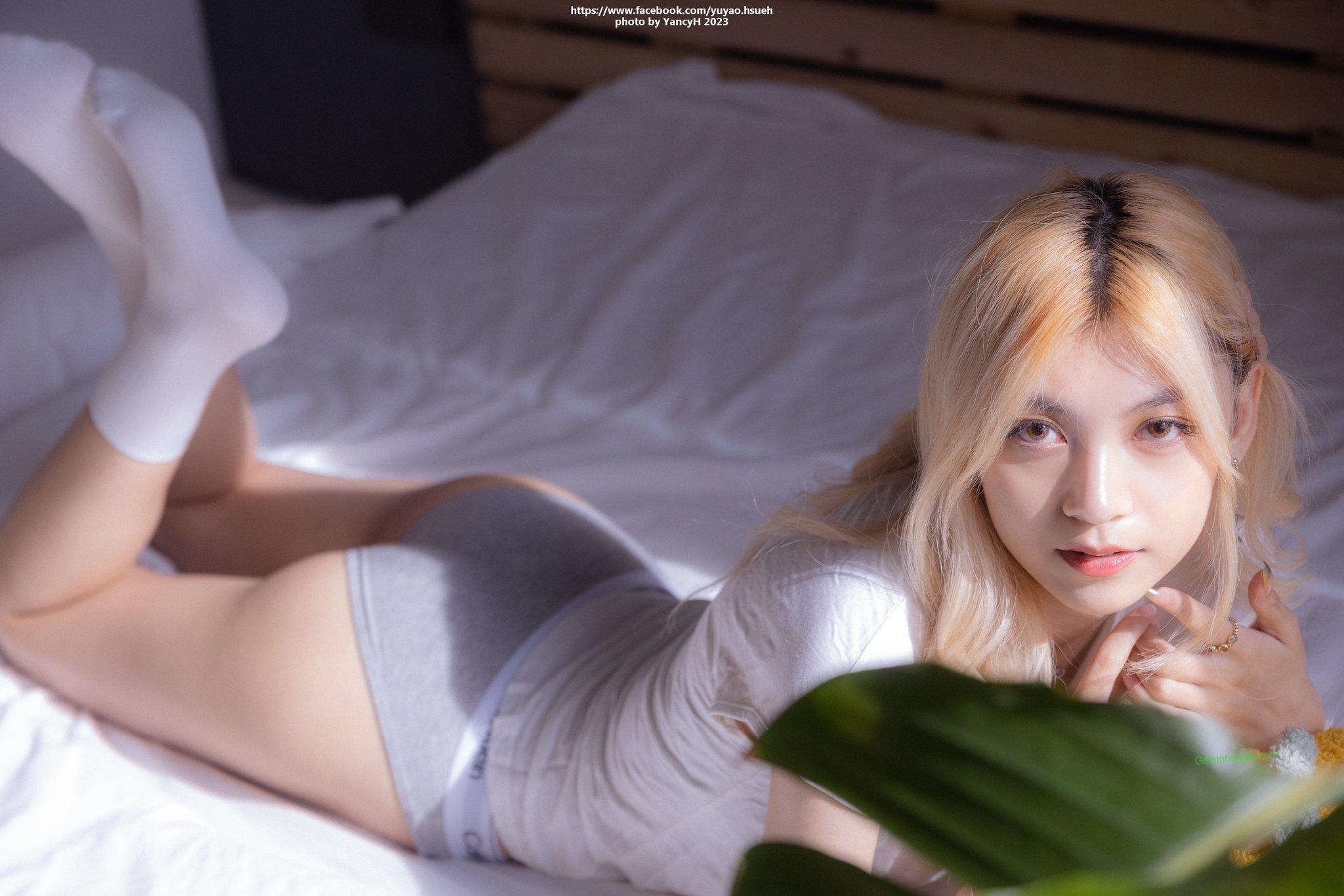 Ảnh gái mông to căng tròn gợi cảm khó cưỡng lại