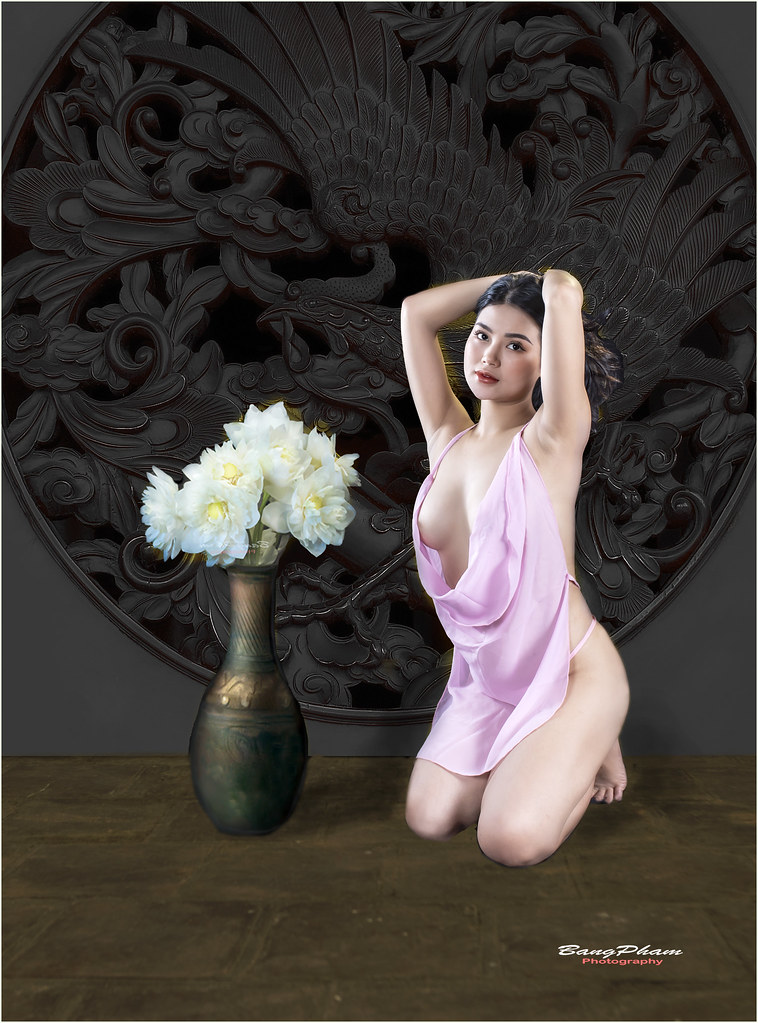 Ảnh Gái đẹp khoe ngực tròn mọng nước 