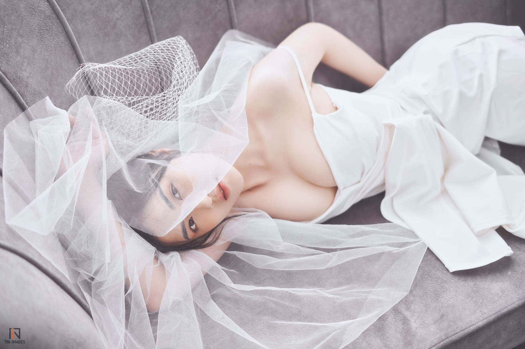 Hình gái xinh khoe hàng khủng