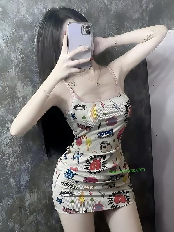 Ảnh gái xinh mặc váy ngắn khoe dáng đẹp mê mẩn