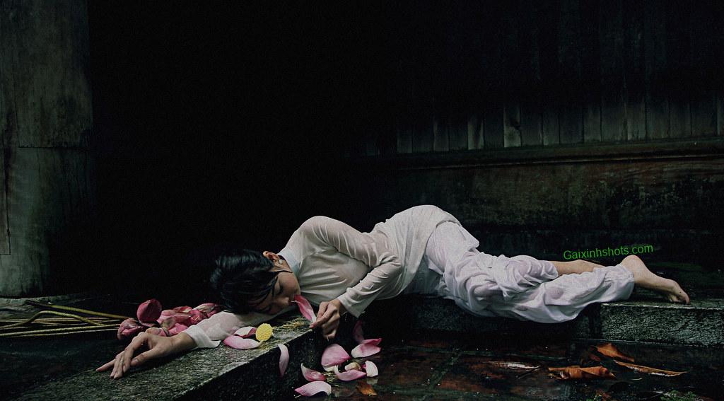 Hình gái xinh ngực to tròn