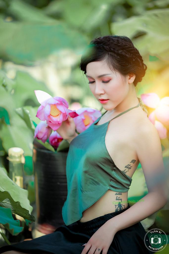 Hình ảnh gái xinh mặc áo 2 dây ngực to