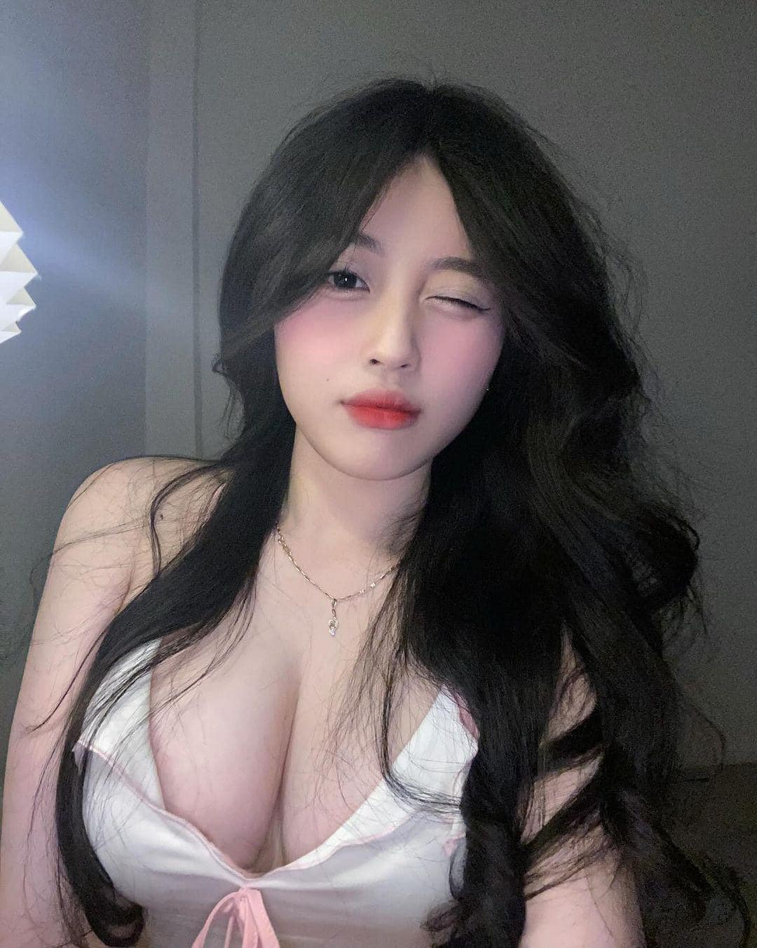 Hình ảnh cô gái tóc ngang vai xinh đẹp nhất