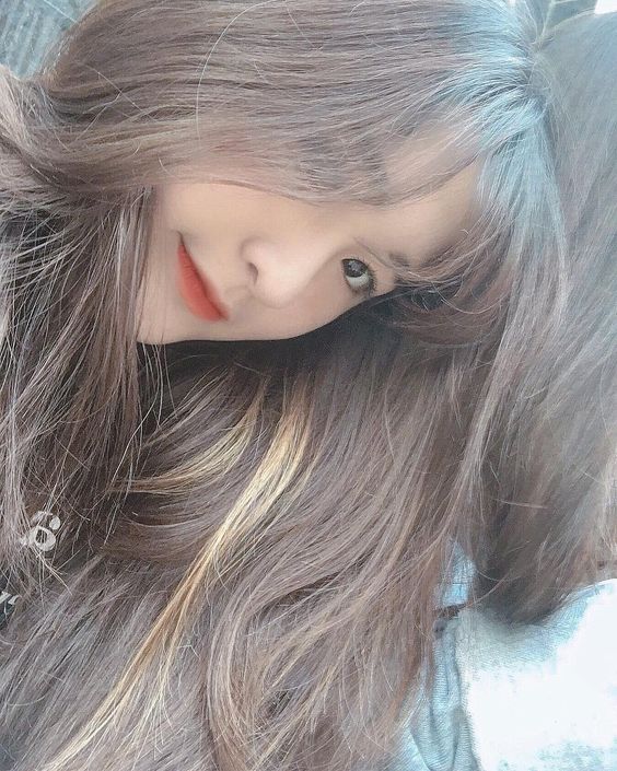 Ảnh Gái Xinh Tóc Dài Đeo Kính Cool Ngầu, Cute Hạt Me