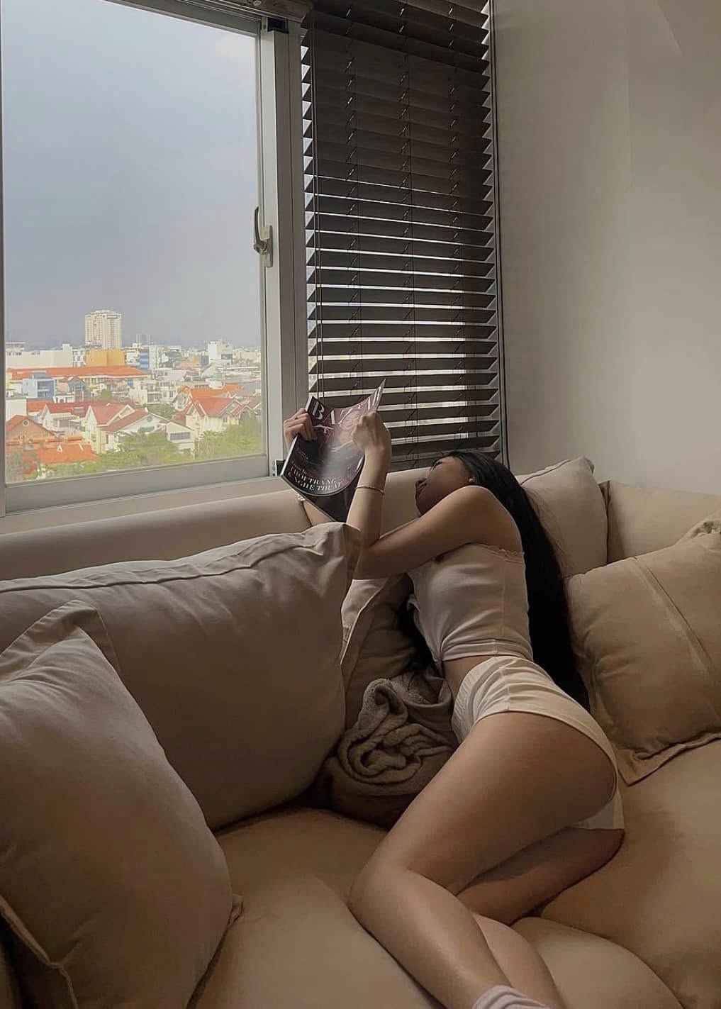 Ảnh Hot girl ngủ gật khoe ảnh phòng ngủ táo bạo gợi cảm