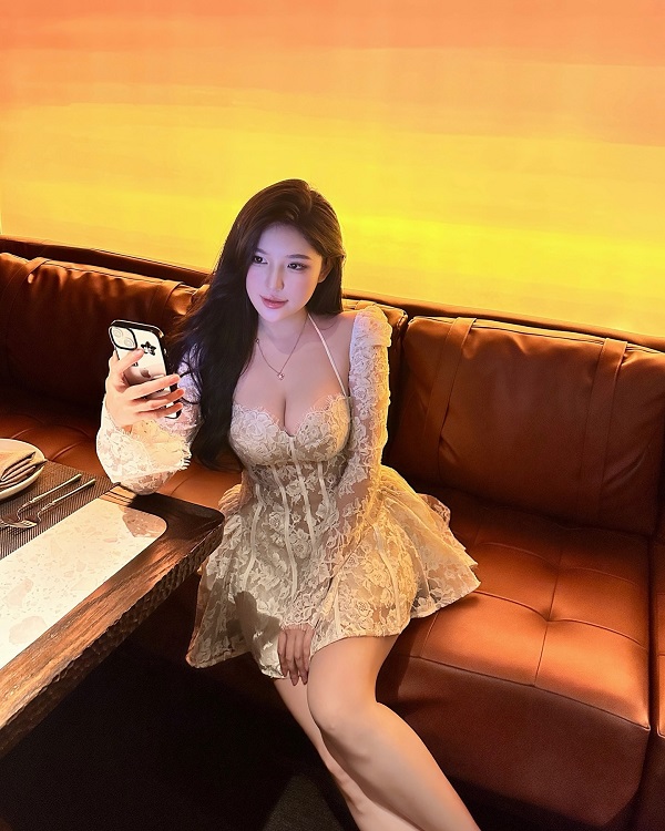 Hình ảnh gái xinh vú đẹp, bự và múp nóng bỏng