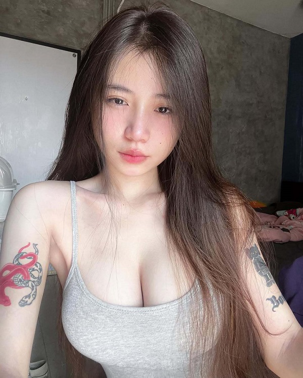 Ảnh girl xinh đẹp diện mốt hở chân ngực khoe dáng quyến rũ