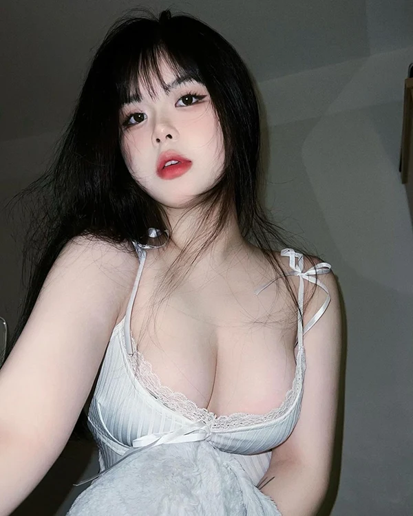 Tạo dáng chuẩn người mẫu – ảnh gái xinh sexy đây rồi