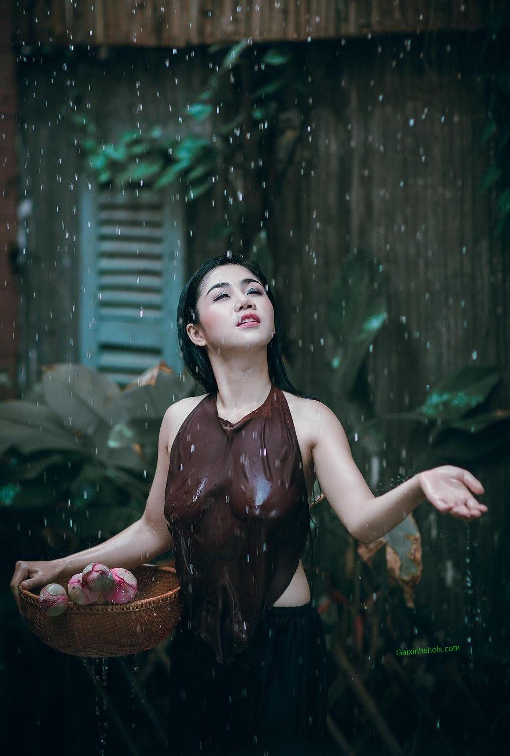 Hình ảnh vú đẹp, vú to, khoe ngực xinh của gái 18