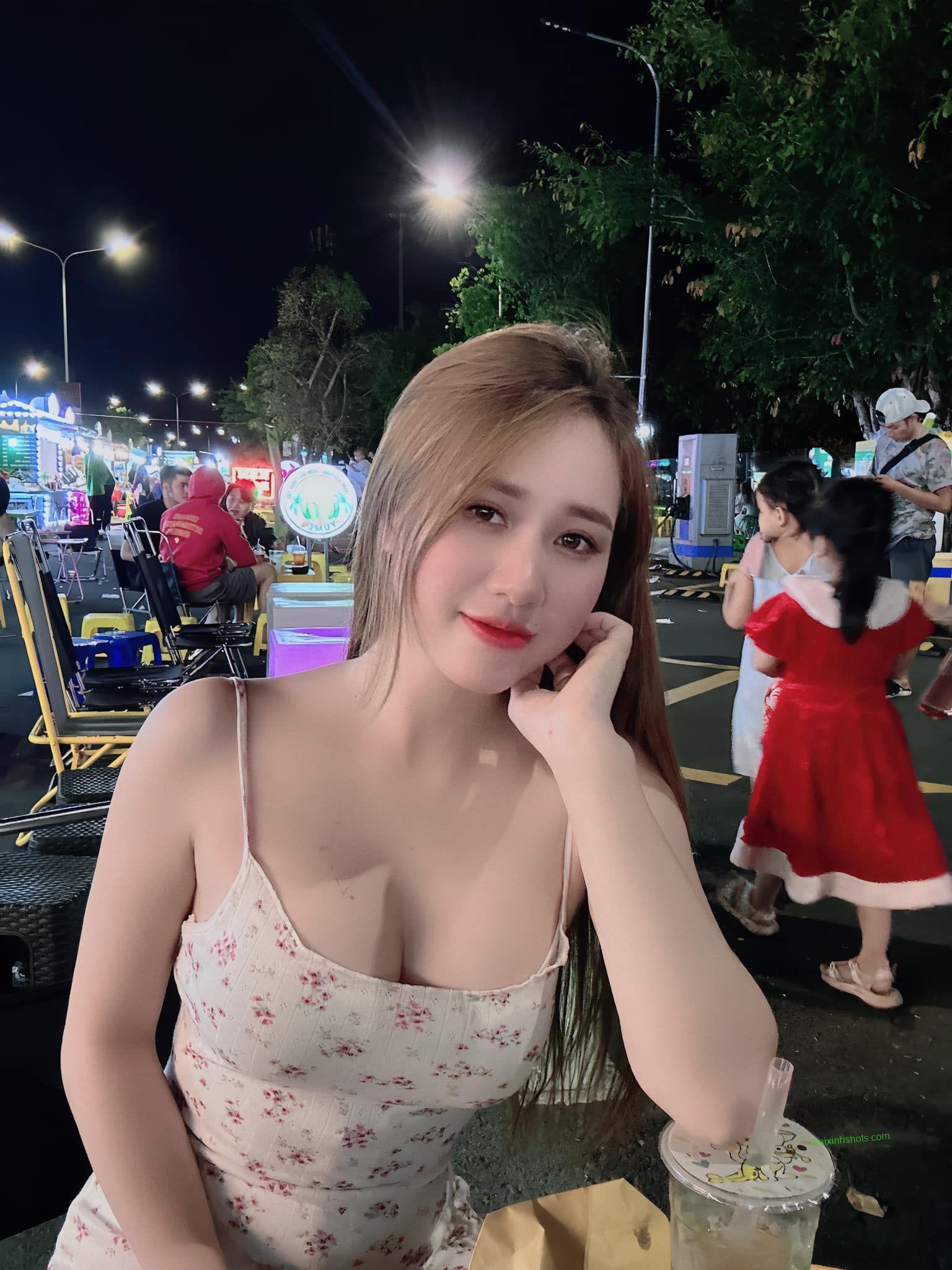 Ảnh Gái Vú Bự Tuyệt Phẩm Những Cặp Nhũ Hoa Mọng Nước