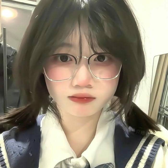 Ảnh Gái Xinh Khiến Cộng Đồng Mạng Mê Mẩn