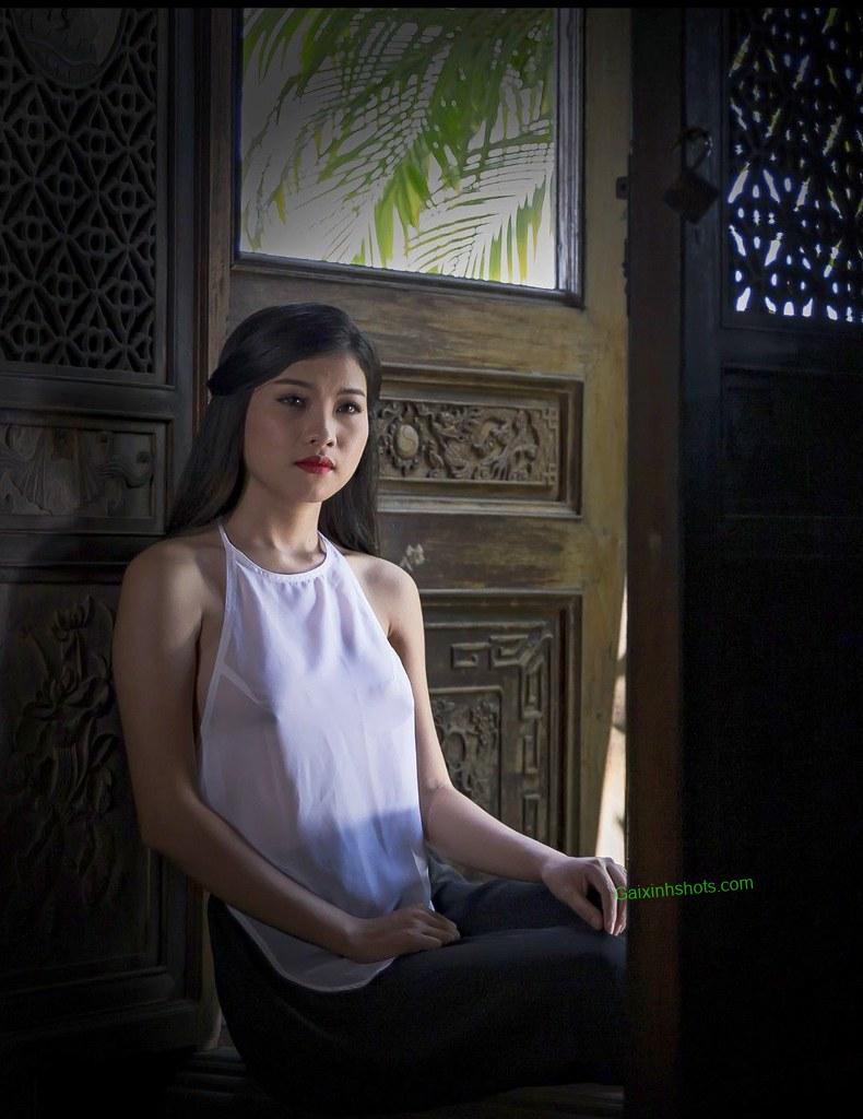 Hình ảnh gái xinh lộ hàng nhìn cực dễ thương