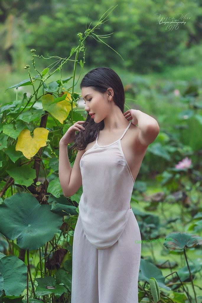 Hình Ảnh Gái Xinh 2K Mặc Áo Yếm Siêu Nóng Bỏng