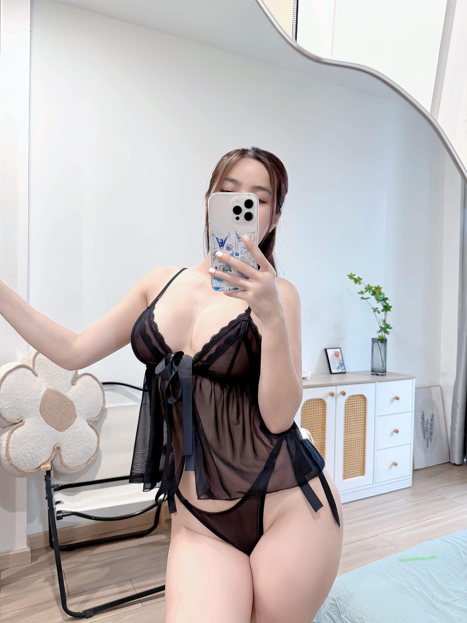 Ảnh gái xinh ăn mặc hở bạo khoe hàng siêu dâm