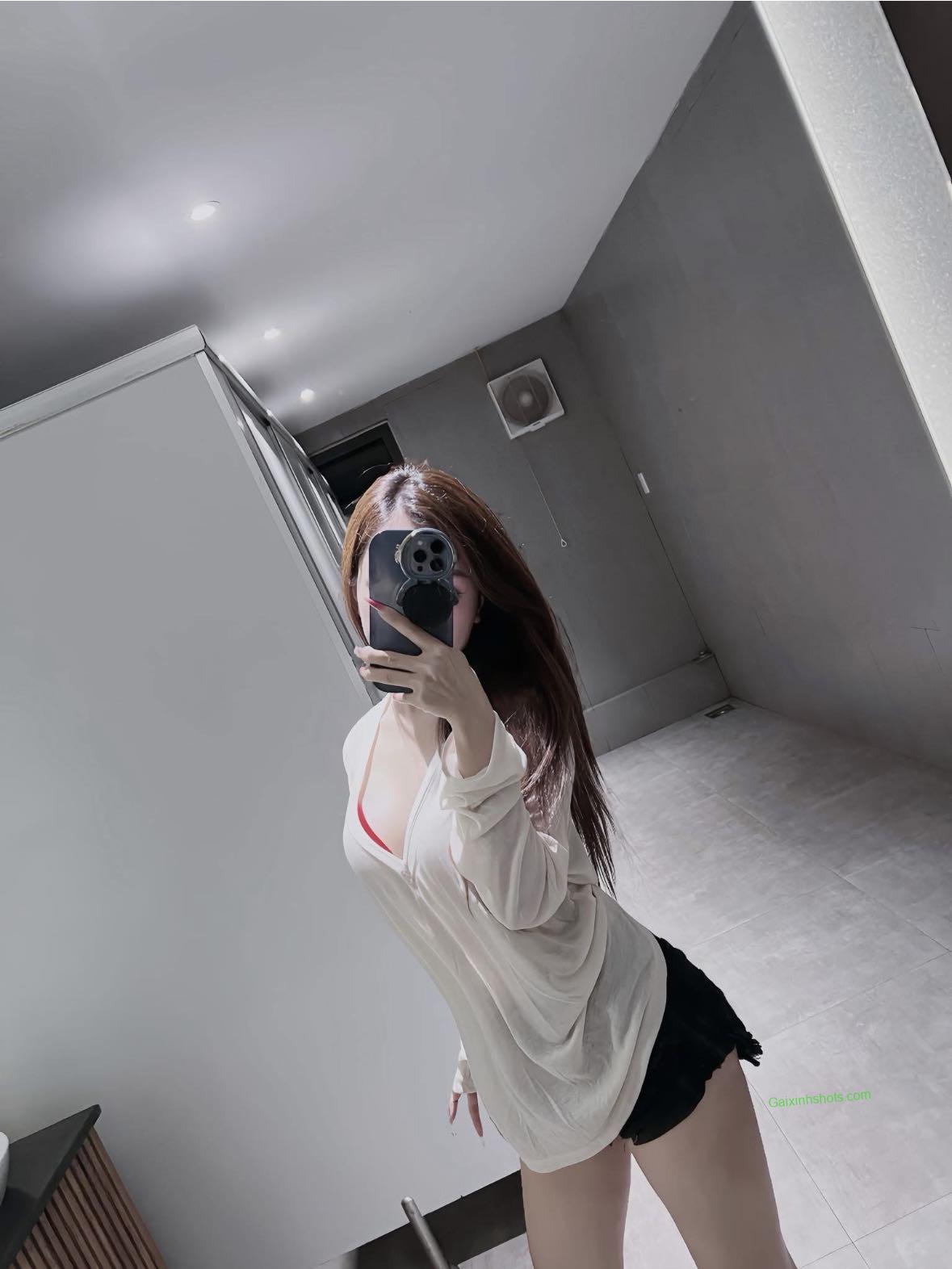 Ảnh gái xinh show hàng giấu mặt mơn mởn chuẩn 10 điểm