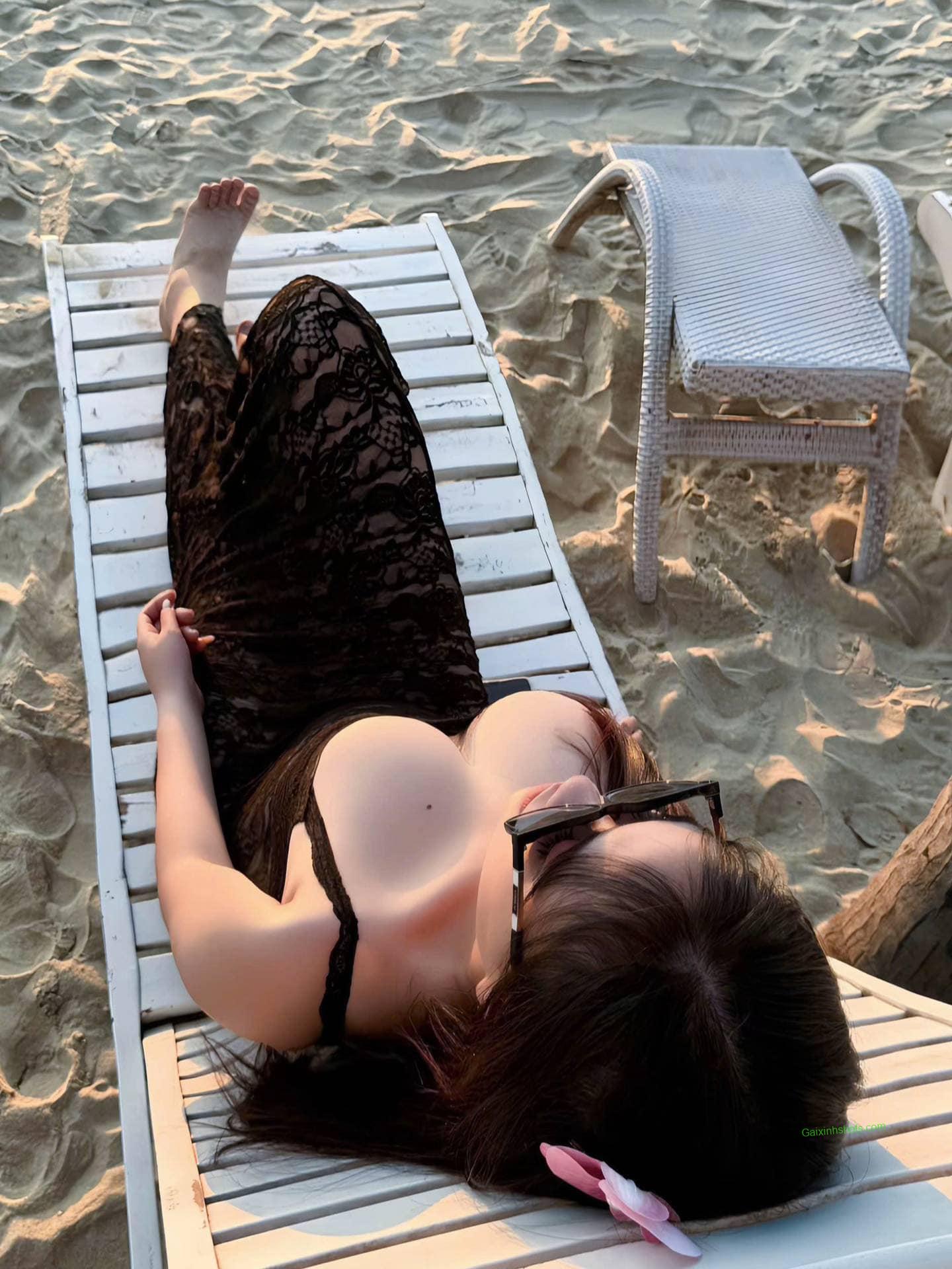 Ảnh gái lột đồ khoe hàng cực cháy