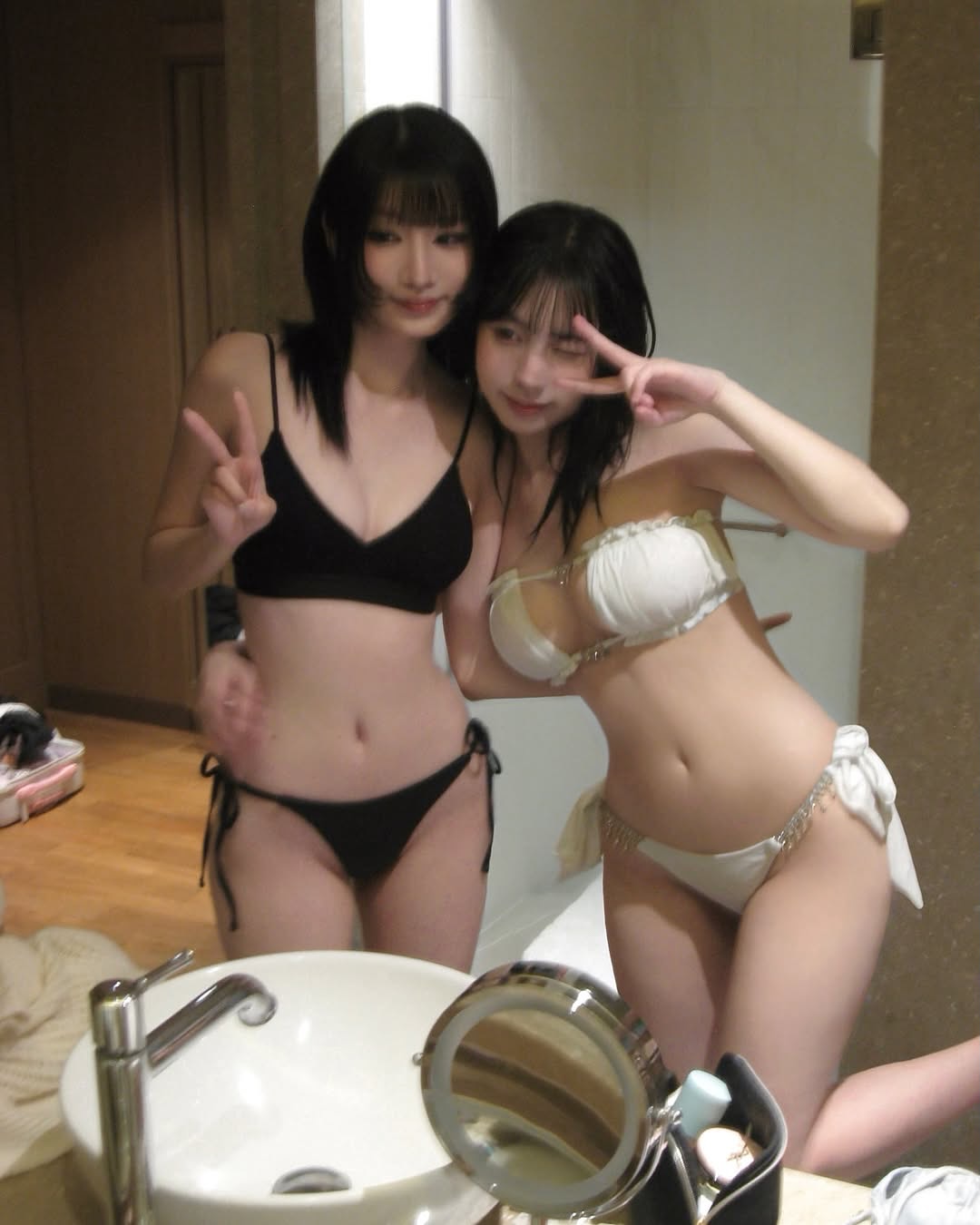 Ảnh gái xinh mặc bikini siêu nhỏ cực nóng bỏng