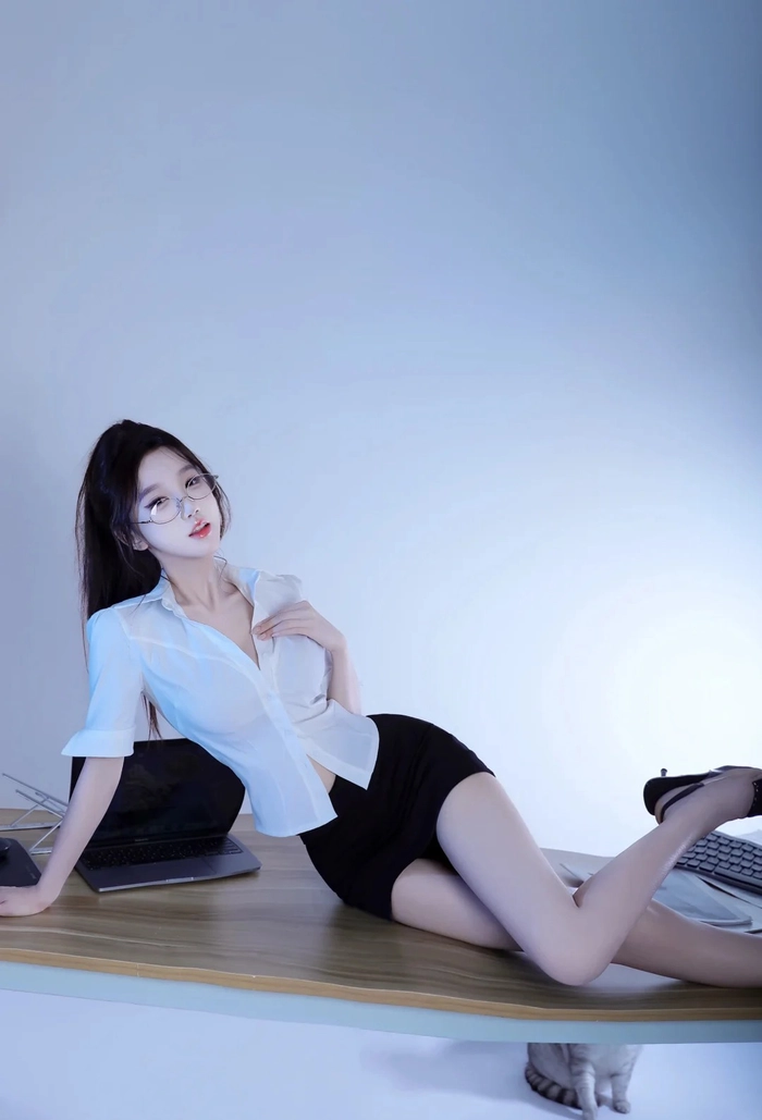 Ảnh Gái Xinh Bikini Lọt Khe Siêu Nhỏ Gợi Cảm