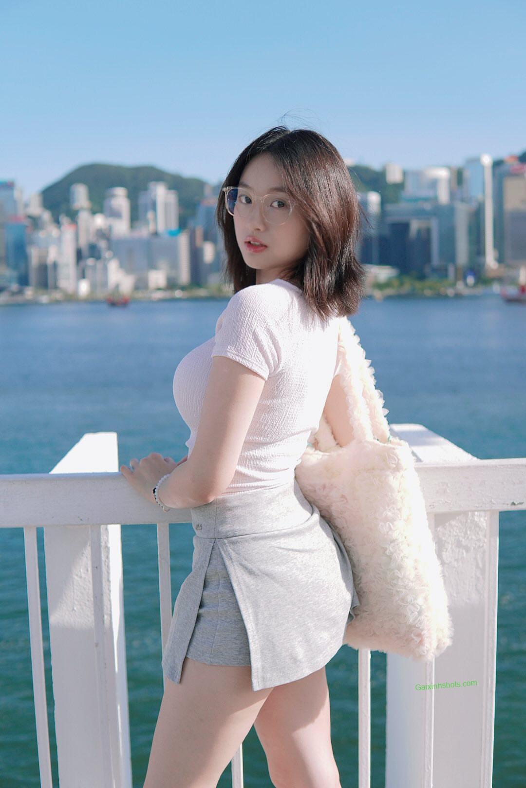 Ảnh Gái Xinh Khoe Mông To Khiến Ai Cũng Không Rời Mắt