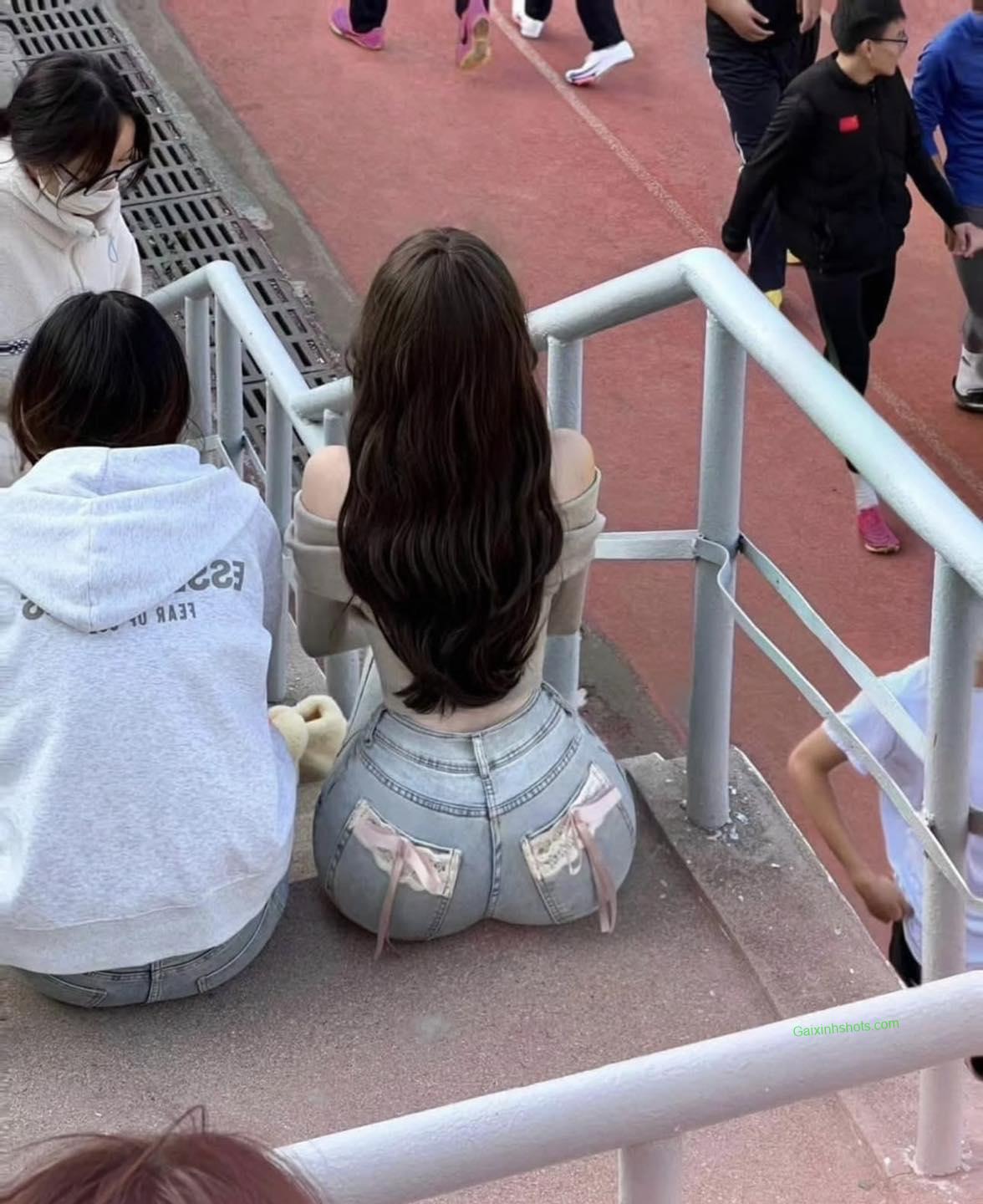 Ảnh gái xinh mông bự sexy