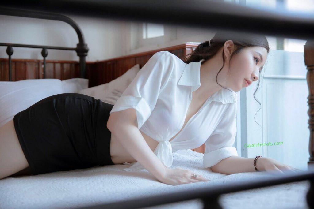 Ảnh gái xinh khoe body nóng bỏng hết nước chấm