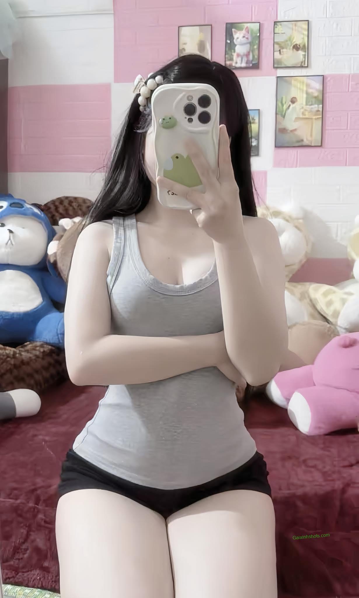 Ảnh Gái Xinh Show Vú Bỏng Mắt Không Che