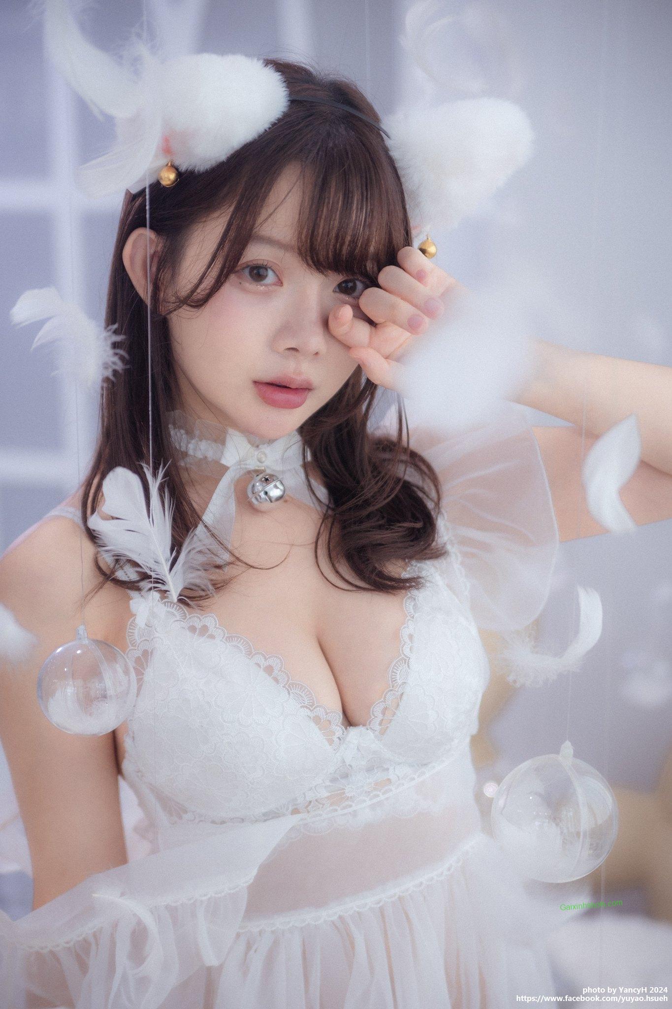 Ảnh gái xinh ngực to đầy quyến rũ bạn không thể bỏ lỡ