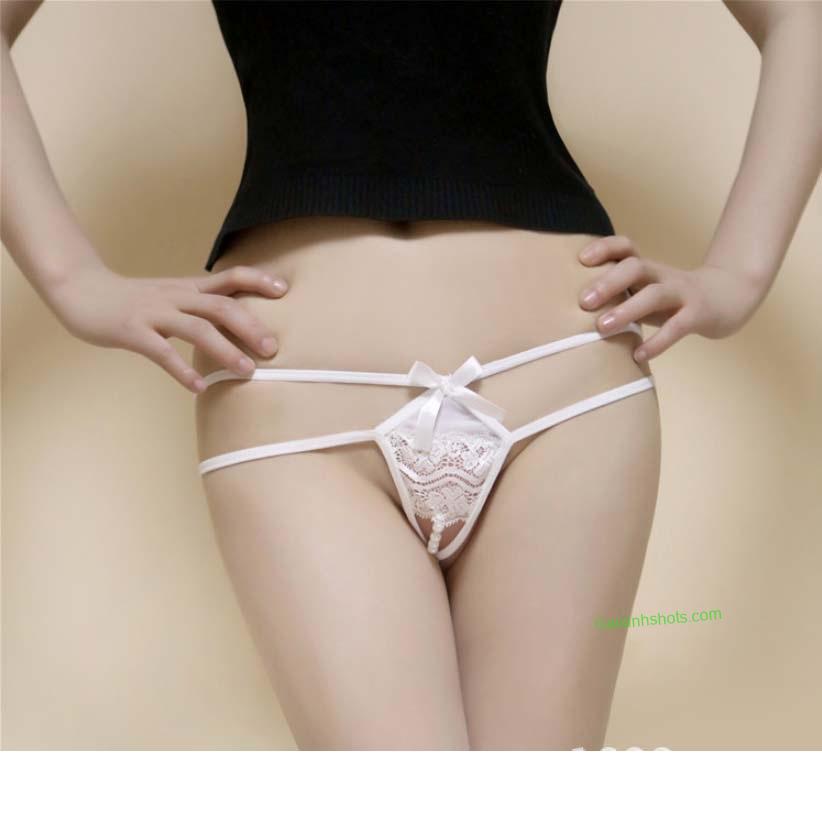 Ảnh gái xinh ngực to không che vú bự căng tròn